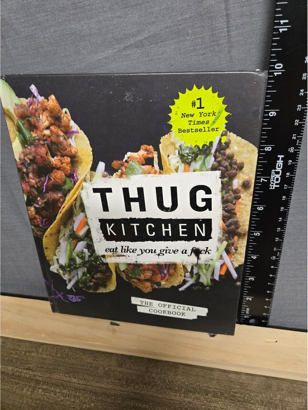 Thug Kitchen: The Official Cookbook - Eat Like You Give a F*